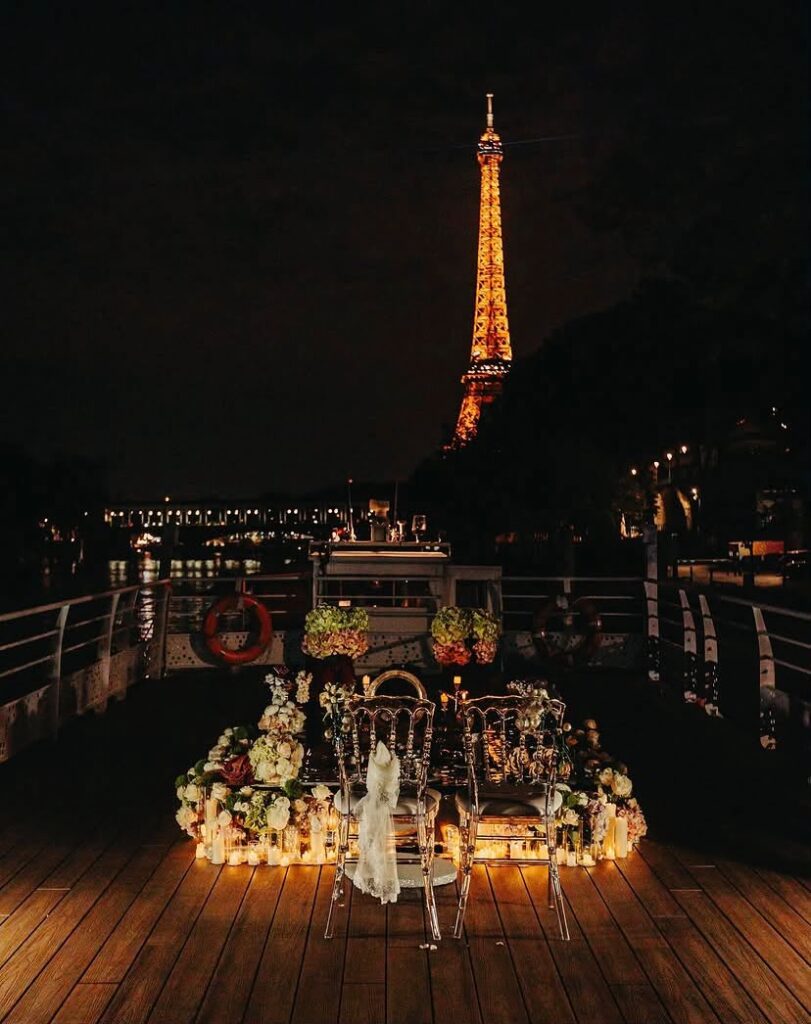 Surprise planner Paris